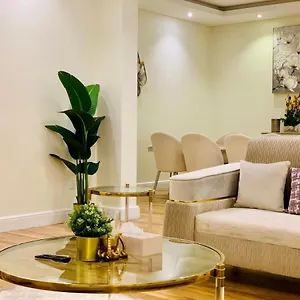 spacious-new-2-bedroom-apt-in-amazing-location-12477.hotelsriyadh.net/